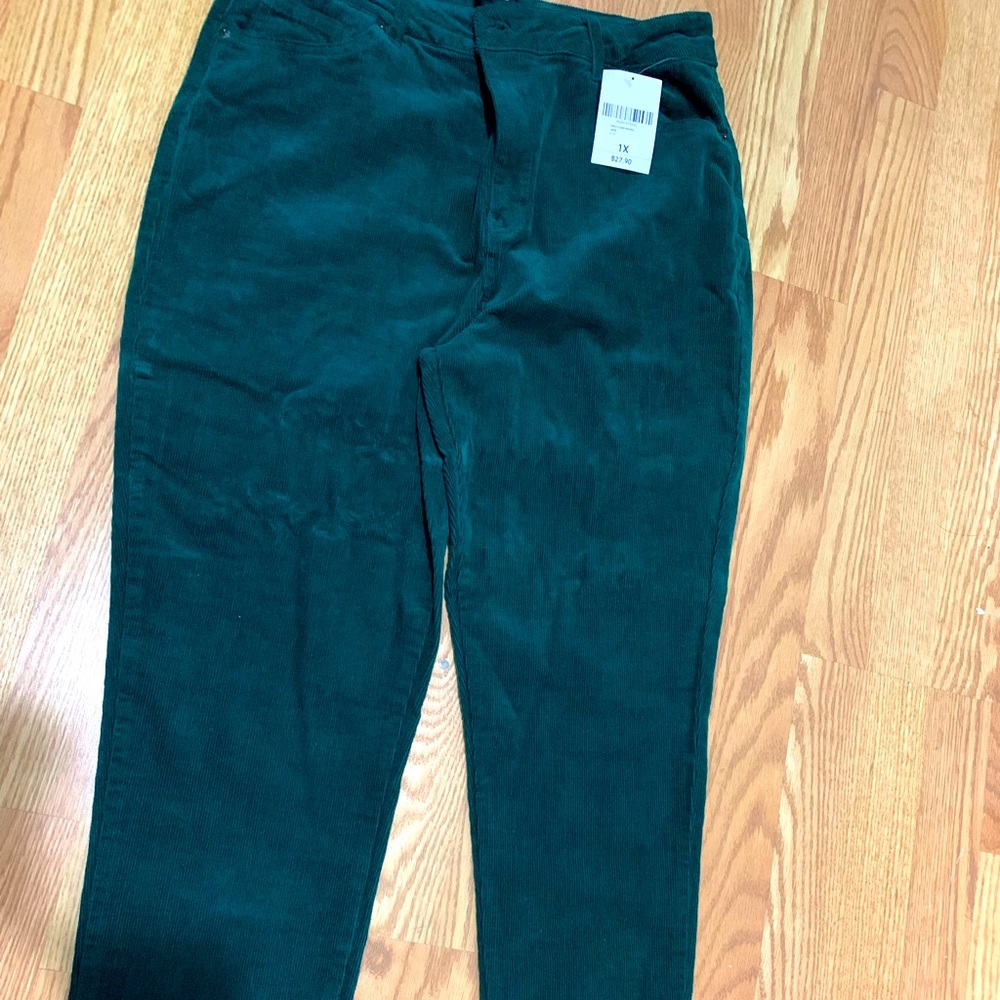 Brand new women’s corduroy pants.